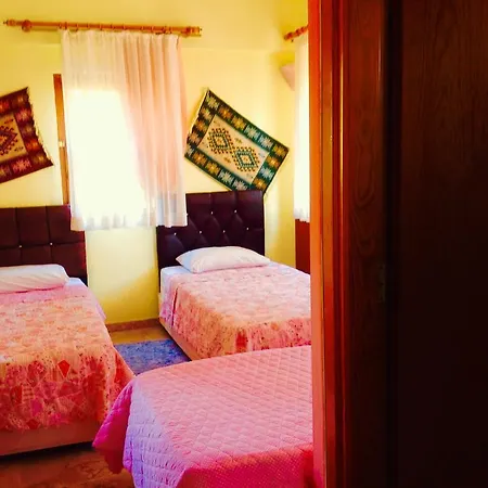 Hotel Tuana Side