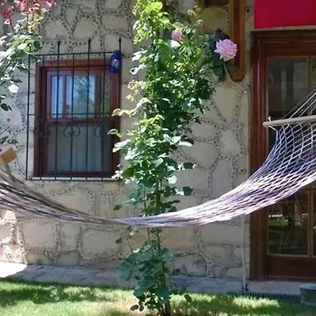 Otel Tuana 3*